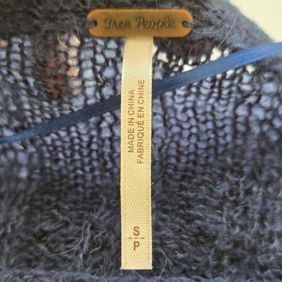 Free People Navy Cosmos Combo Fuzzy Sweater Small Open Knit Wool Alpaca Blend - Picture 11 of 12